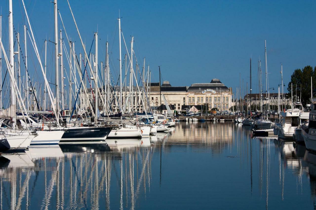 Les Quais De Trouville Eksteriør billede