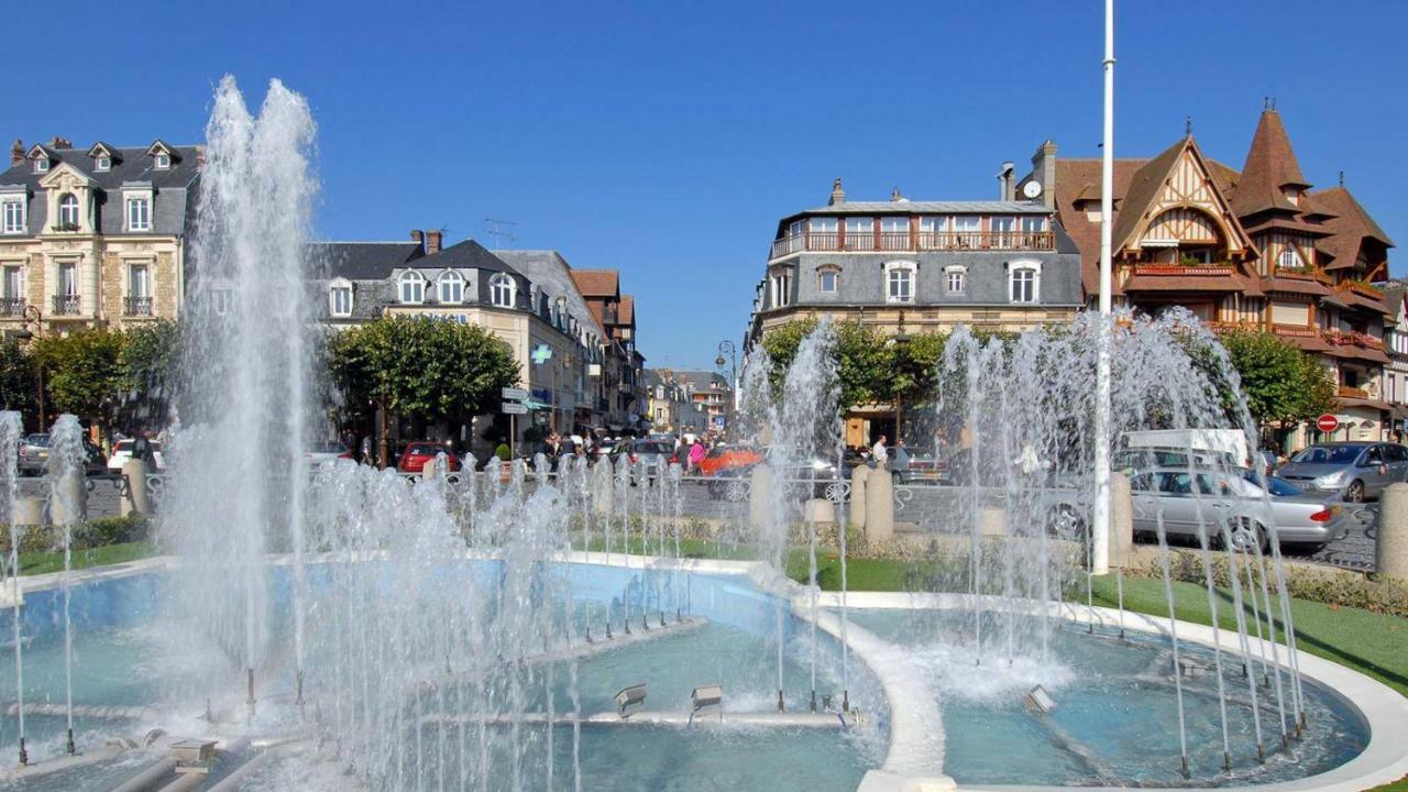 Les Quais De Trouville Eksteriør billede